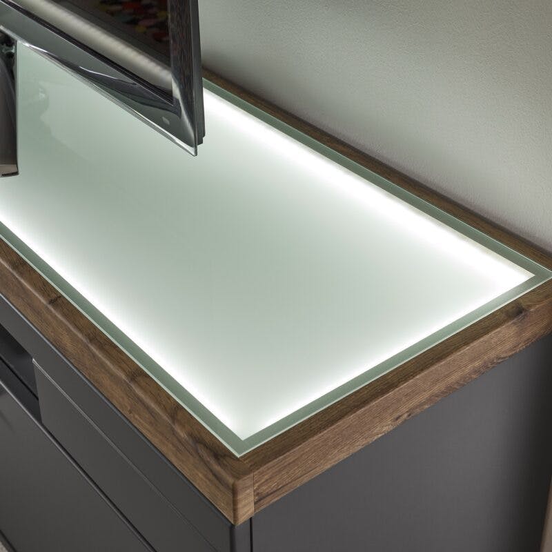 set one by Musterring Lancaster Lowboard/Sideboard mit Glasplatte und opt. LED-Beleuchtung - Detail