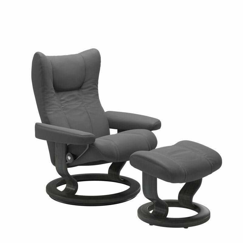 Stressless Wing Sessel Classic mit Hocker – Leder Batick Grey und Untergestell Farbe Grau