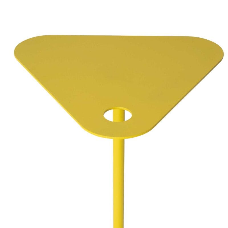 WK Wohnen 9301 Beistelltisch in der Farbe Zitronengelb mit Detailansicht Tischplatte und Fuß