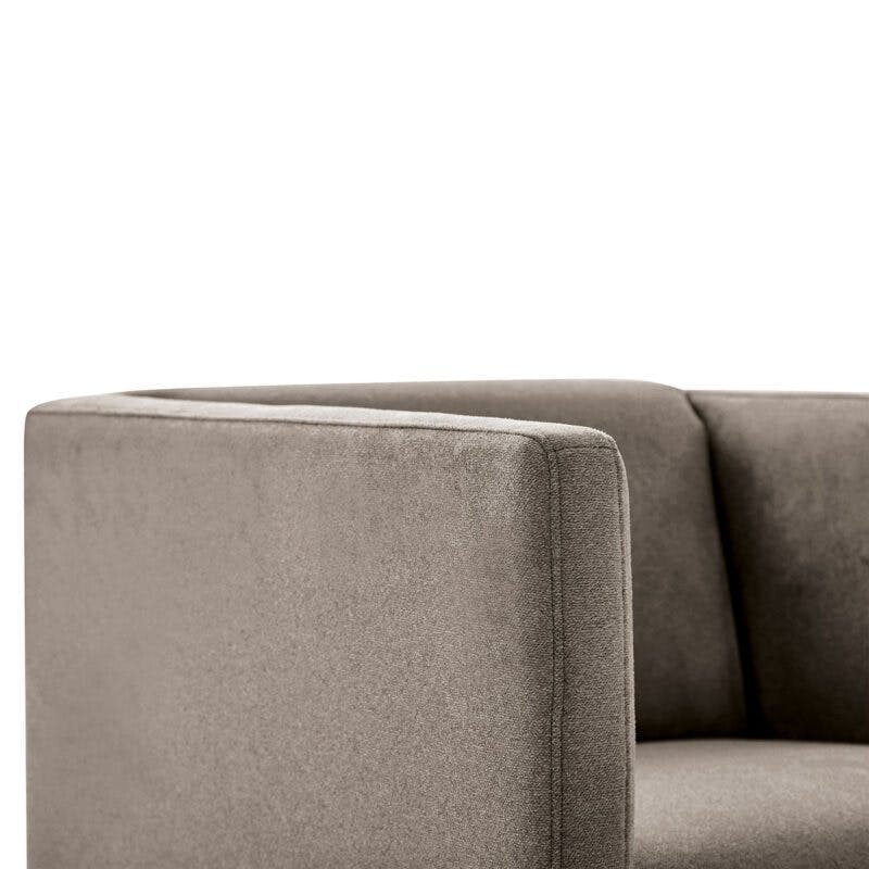 Calizza Interiors Grivola Sessel mit Bezug Flachgewebe Eco-Soil 12 cappuccino – Detail Armlehne