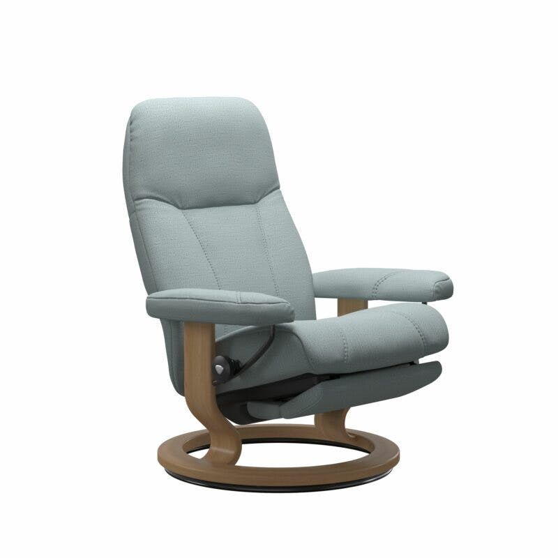 Stressless Consul Classic Power Relaxsessel mit Textilbezug Lina Light Blue und Gestell in Eiche