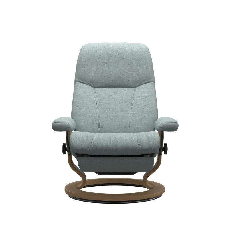 Stressless Consul Classic Power Relaxsessel mit Textilbezug Lina Light Blue und Gestell in Eiche - frontal