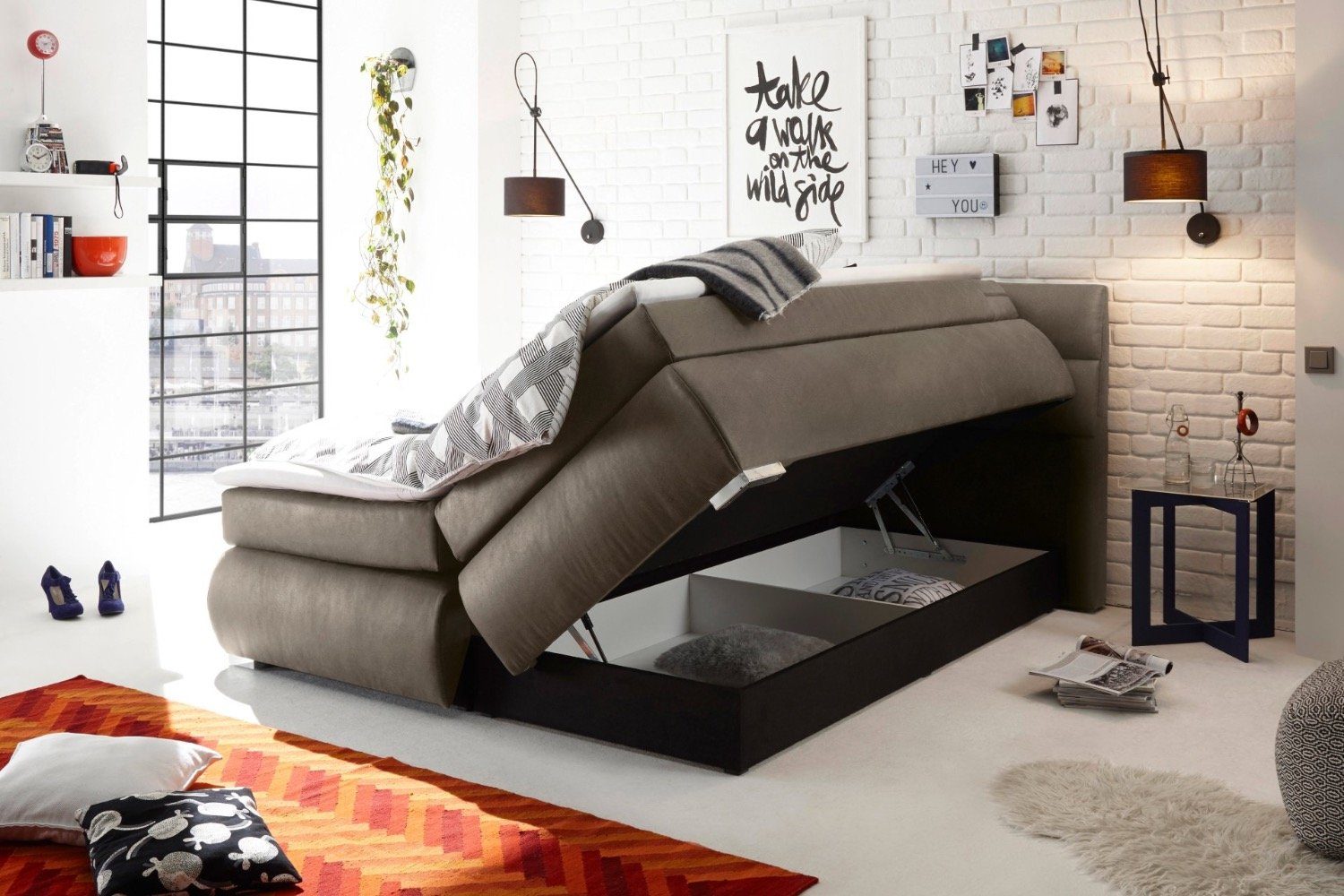 Stauraumwunder Bettkasten: So nutzen Sie den Platz unter dem Bett optimal 