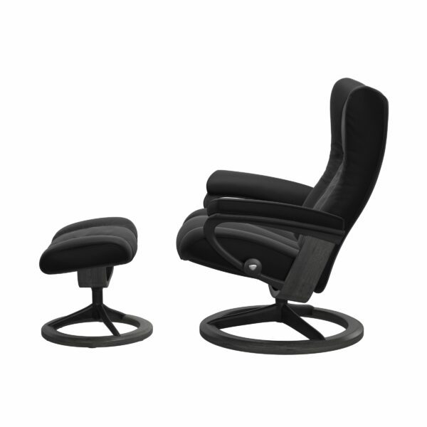 Stressless Wing Sessel mit Hocker in Leder Paloma Black - Gestell Grau und schwarzes Metall, Seitenansicht