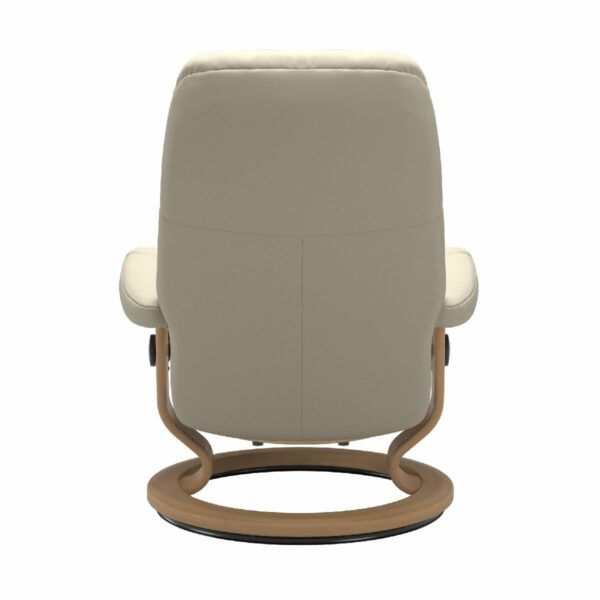 Stressless Consul Classic Sessel mit Lederbezug Batick Cream und Gestell in Holzfarbe Eiche – Rückansicht