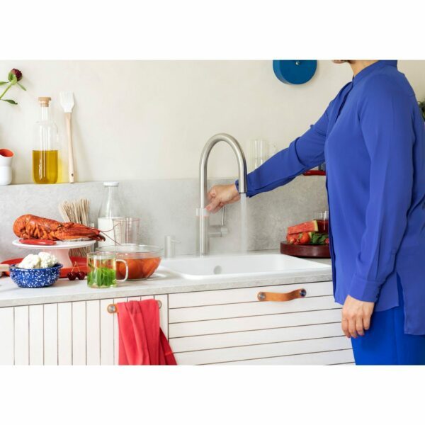 Quooker „Flex“ Armatur verchromt glänzend - Küchenbeispiel