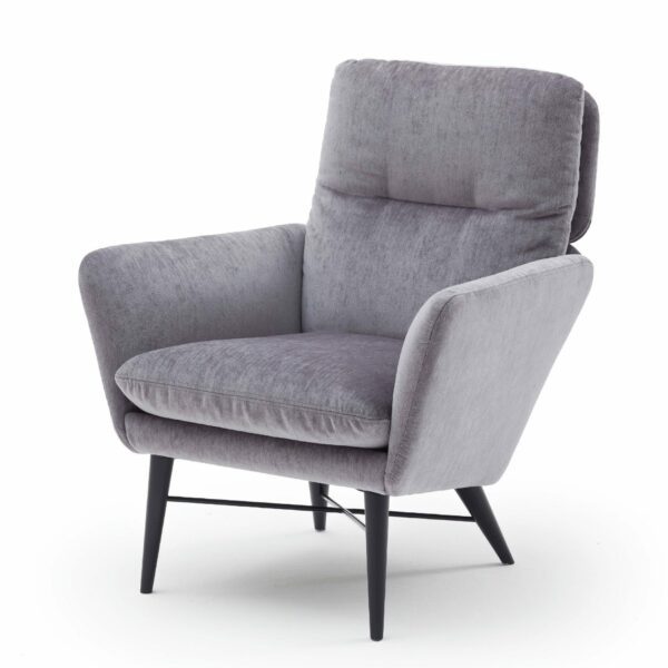 Raumfreunde „Torge“ Sessel mit Textilbezug in Grau in seitlicher Ansicht von rechts.