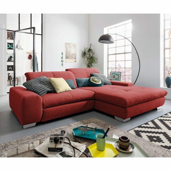 set one by Musterring Ecksofa SO 1200 in Flame Red – Wohnbeispiel