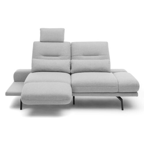 Trendstore Pamelia 3-Sitzer Sofa mit drehbaren Sitzelementen und Bezug in Silbergrau in Vogelperspektive.