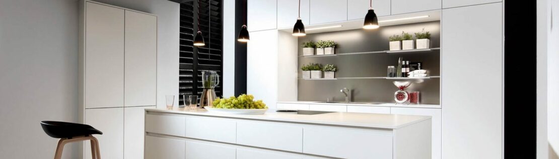 Was macht Küchen aus organischem Glas besonders?