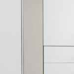 Wimex Vanea Drehtürenschrank mit Korpus in Dekor weiß und Front in Dekor weiß, Spiegelglas