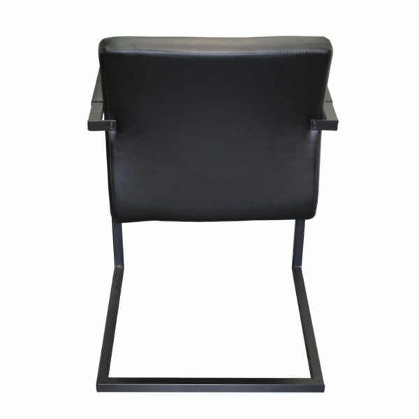 Trendstore Parzivo Armlehnstuhl mit Freischwingergestell in Schwarz und Bezug aus Kunstleder in Schwarz von hinten.