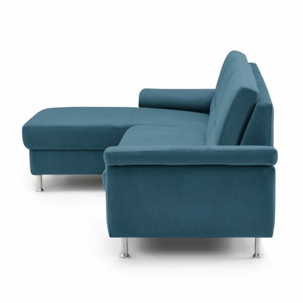 Calizza interiors Onyx Sofa mit Bezug multiCOLOR Nachtblau und Ottomane links - seitlich