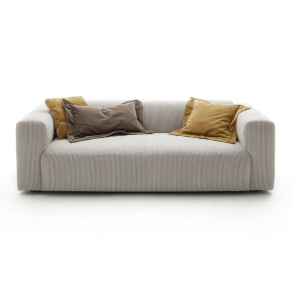 Raum.Freunde Laja 3-Sitzer-Sofa mit Bezug aus Cord in Graubeige Frontansicht