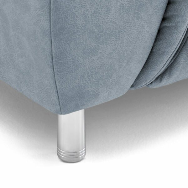 Calizza Interiors Nell Sofa mit Bezug Microfaser Bulus 16 steel – Detail Fuss